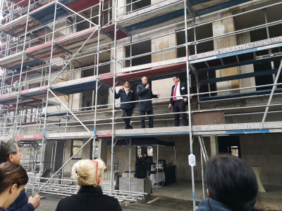 Bauherr Dr. Wesslau als erster Redner