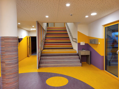 Flur mit Treppe zum Obergeschoss