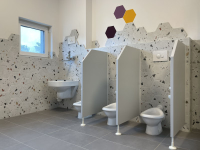 Die Toiletten im Bad