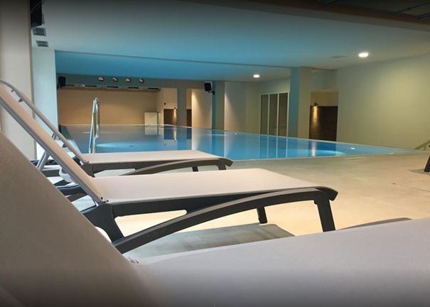 Das Schwimmbad als Bestandteil des Wellnessbereiches im Sportforum Kleinmachnow
