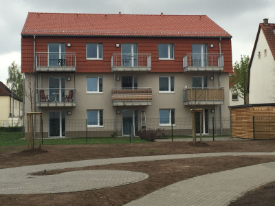 Neun großzügige seniorengerechte Wohnungen mit Balkonen oder Terrassen