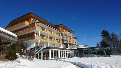 Vorgefertigte Dachelemente in nachhaltiger und energieeffizienter Holzbauweise